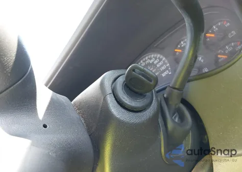 2005 GMC Yukon Slt z USA, uszkodzony, nr VIN 1GKEC13T15R182792